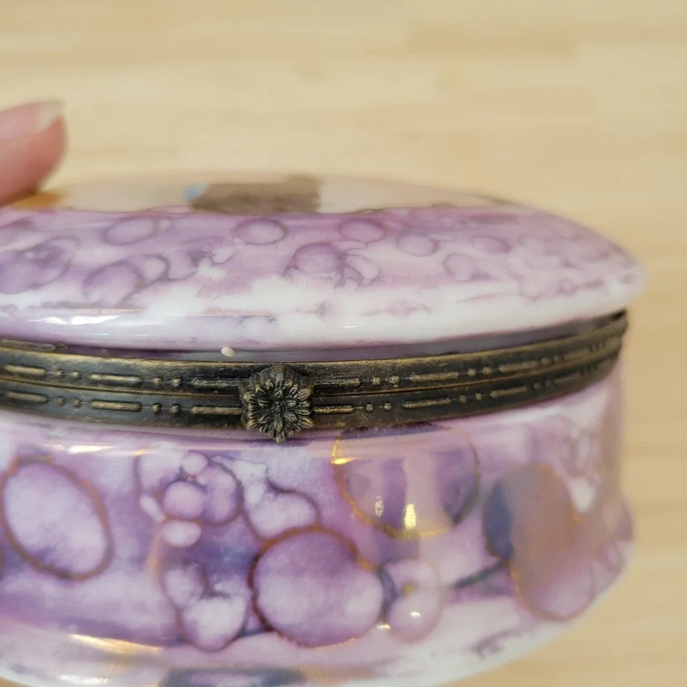 Trinket Box Hand Painted Art Porcelain Hinged Lid 5.5